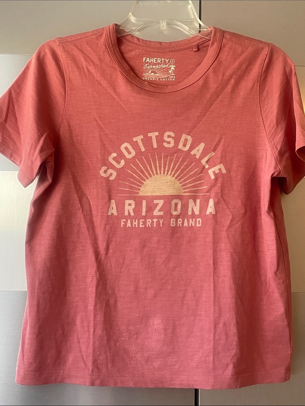 Faherty Scottsdale Arizona Graphic Tee - Desert Rose color size S
